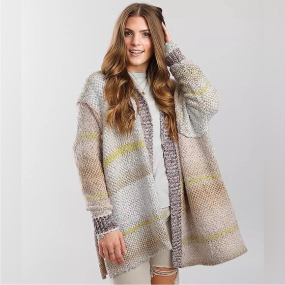 Free People NEW Daydreamer Cardigan Sweater IN ANGEL FOOD size medium oversized - Picture 2 of 9